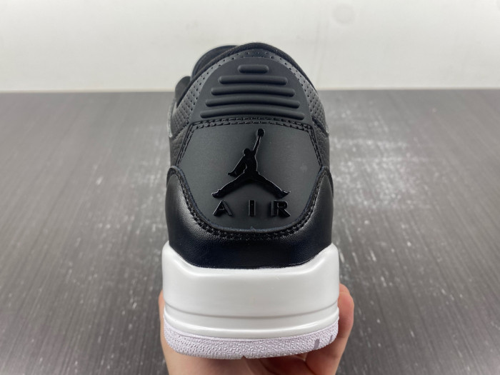air jordan 3 retro ''cyber monday'' 136064-020