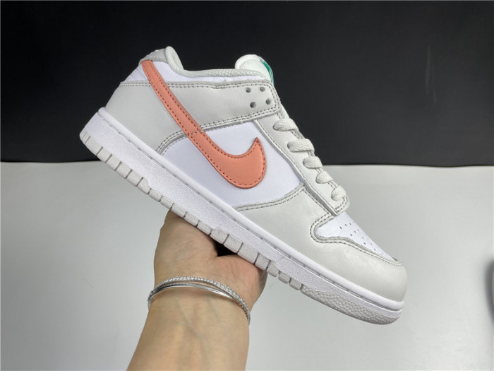 nike dunk low gs tropical twist cw1590-101