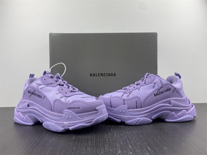 Ba*len*cia*ga triple s