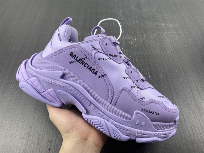 Ba*len*cia*ga triple s