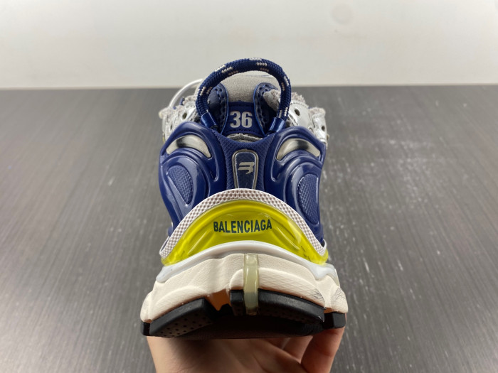Ba*len*cia*ga -runner