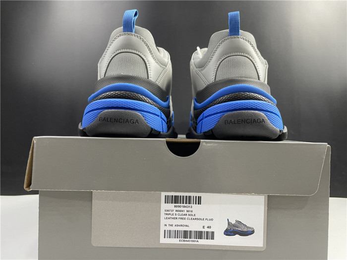 blcg sneaker triple.s.