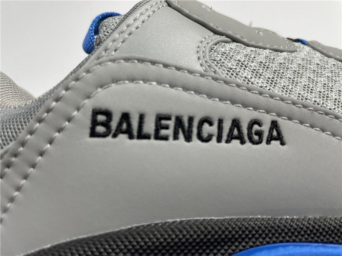 blcg sneaker triple.s.