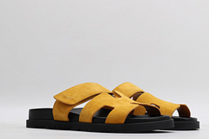 herm*s slippers