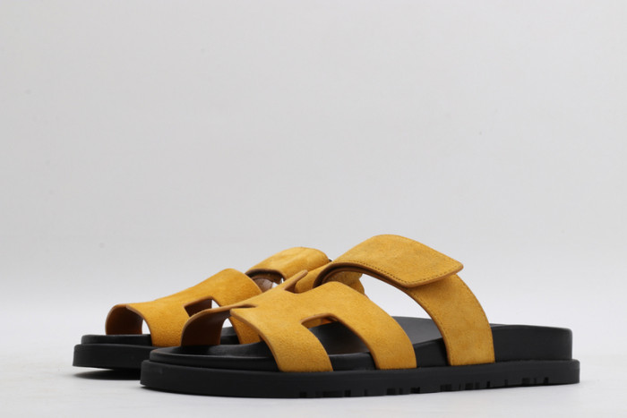 herm*s slippers