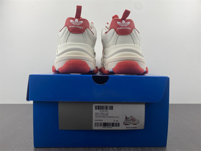 Ba*len*cia*ga triple s