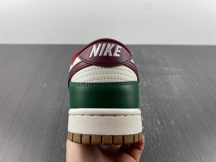 nike dunk low gorge green fb7160-161