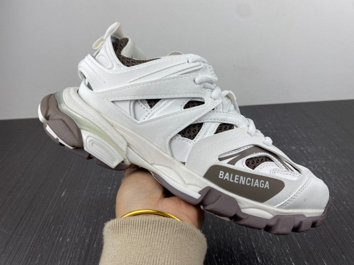 Ba*len*cia*ga track 3.0