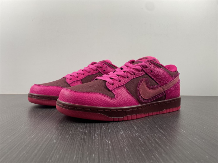 nike dunk low “valentine''s day” dq9324-600
