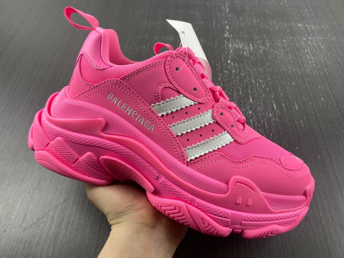Ba*len*cia*ga triple s