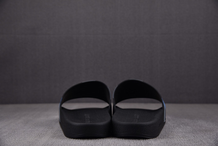 bur_berry slippers