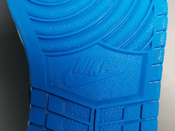 travis scott x fragment x air jordan 1 high og sp military blue dh3227-105 (with updated box)