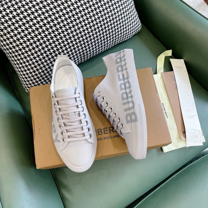 bur sneaker