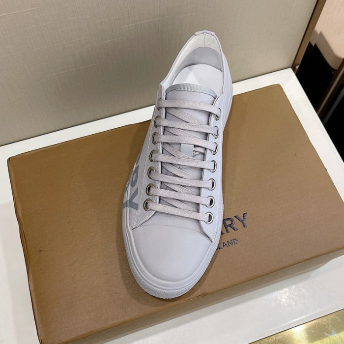 bur sneaker