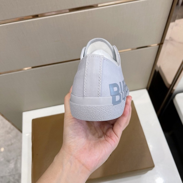 bur sneaker