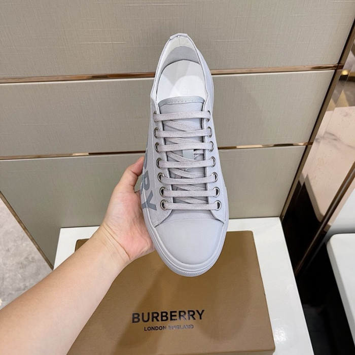 bur sneaker