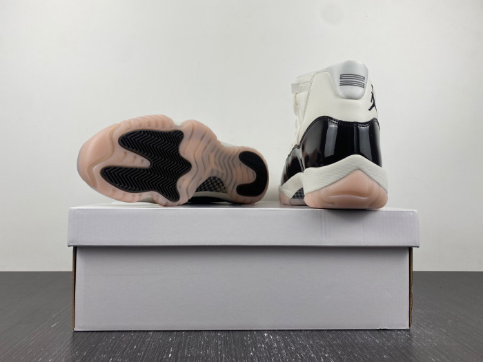 air jordan 11 wmns "neapolitan" ar0715-101