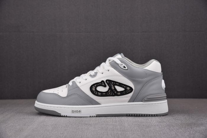 d10r b57 sneaker