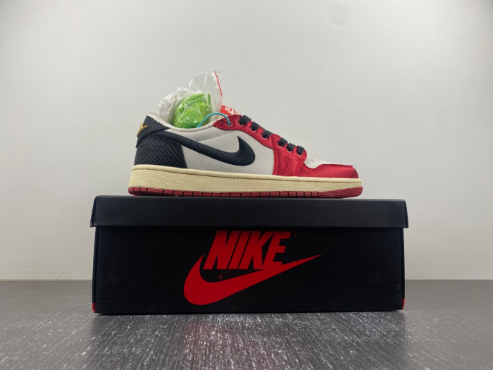 trophy room x air jordan 1 low og “home”  fn0432-100