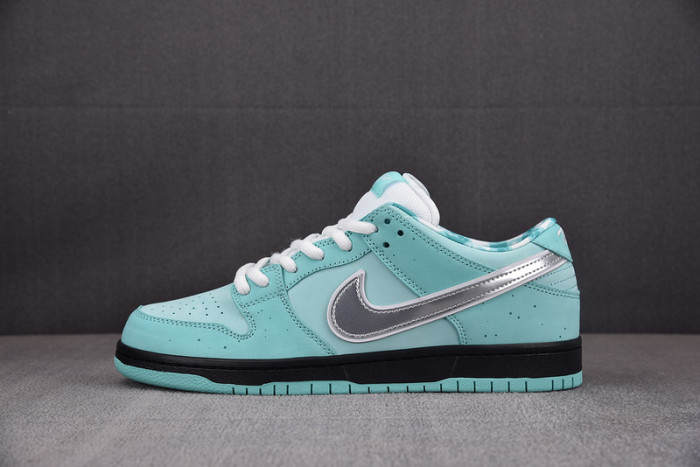 T*f*ny & co. x nike dunk low bv1310-402