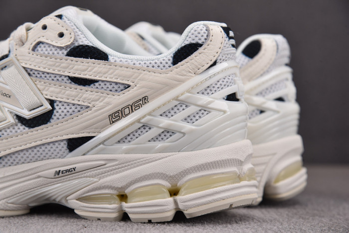 new balance 1906r shoes