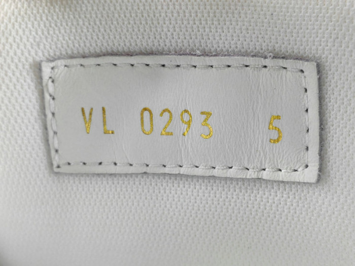 l0vt sneaker