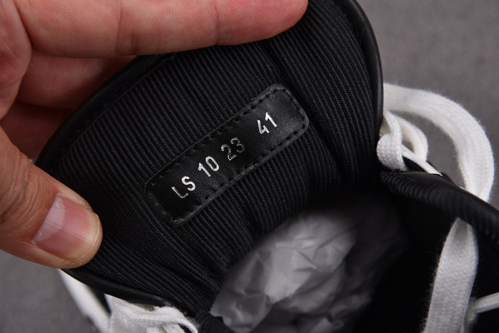 d10r b57 sneaker