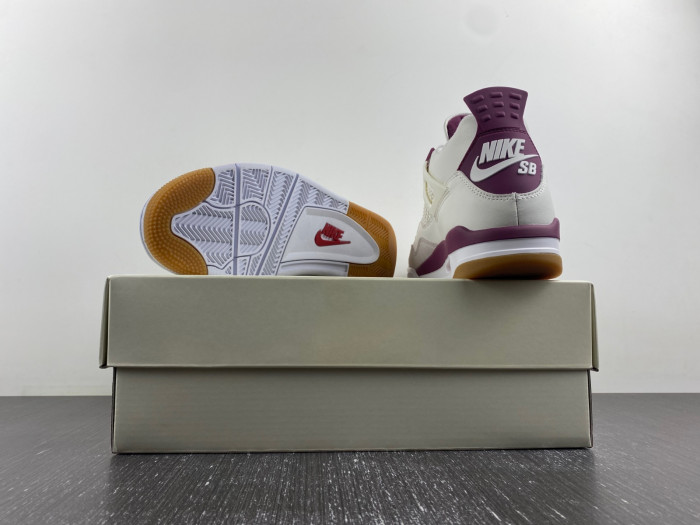 sb x jordan 4 “sapphire” dr5415-102