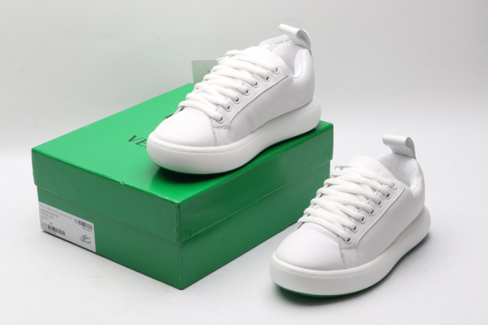 Bo*te*ga ve*ne*ta sneakers