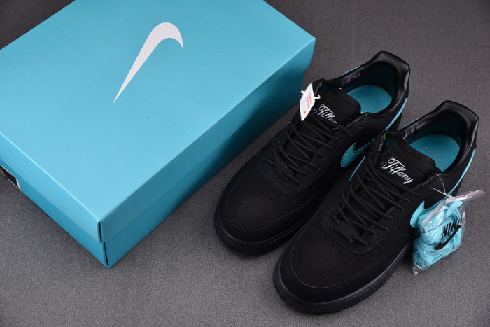 T*f*ny & co. x nike air force 1 low black dz1382-001