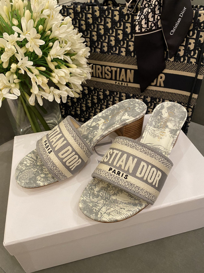 Ch**an di0r heel sandals