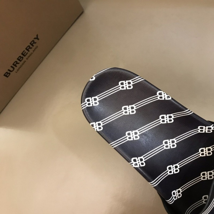 bur_berry slippers