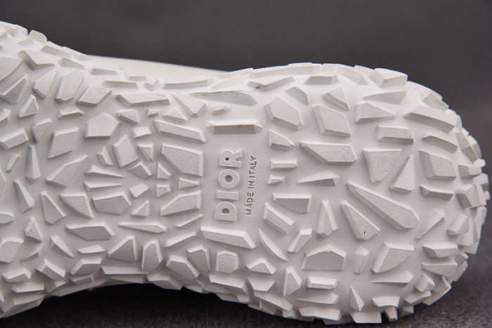 d10r b28 oblique high top sneaker