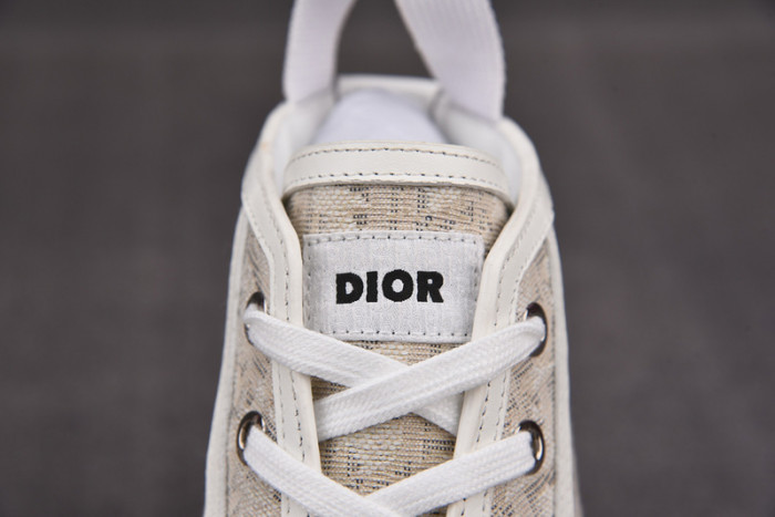 d10r b28 oblique high top sneaker