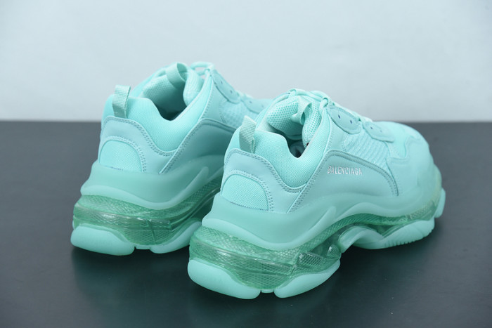 blcg sneaker triple.s.