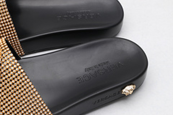 vers slippers