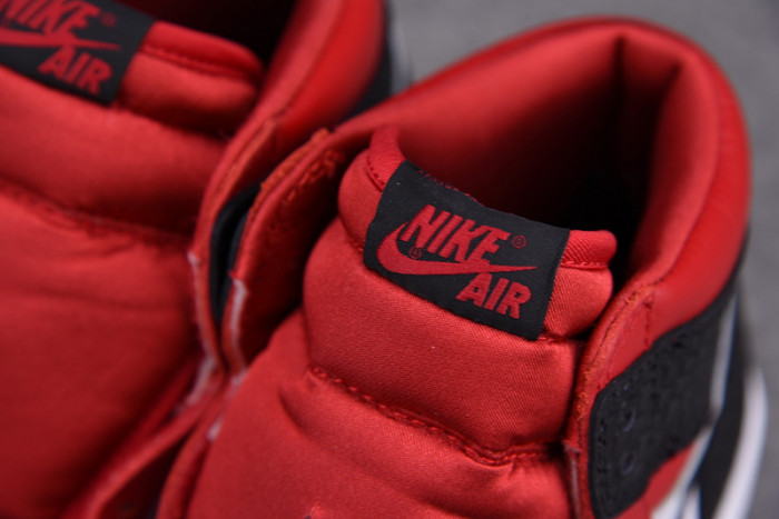 air jordan 1 retro high satin snake chicago cd0461-601