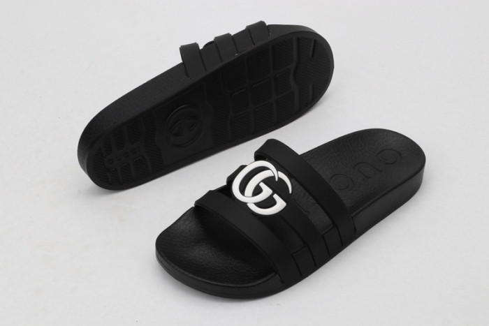 gucc slippers