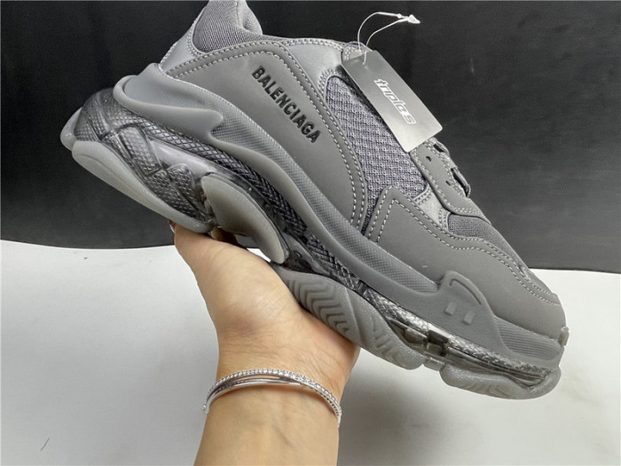blcg sneaker triple.s.