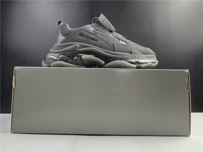 blcg sneaker triple.s.