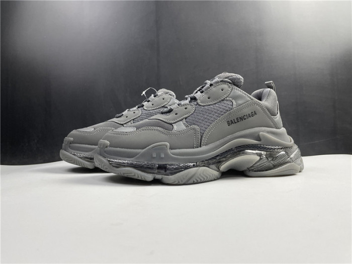 blcg sneaker triple.s.