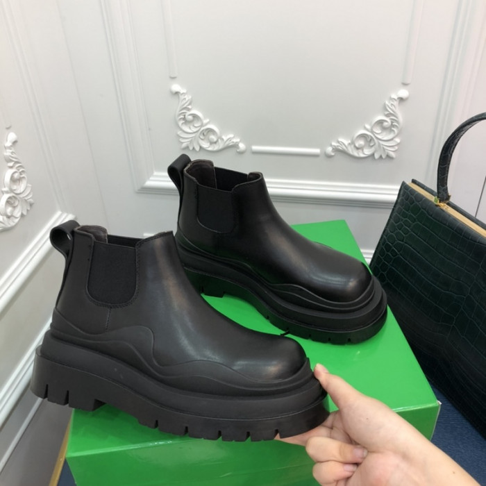 Bo*te*ga ve*ne*ta boots