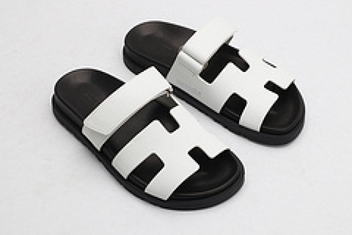 herm*s  slippers