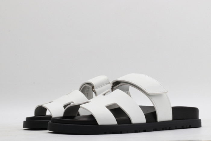 herm*s  slippers