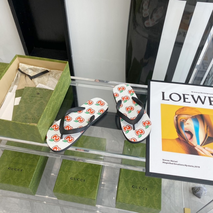 gucc slippers
