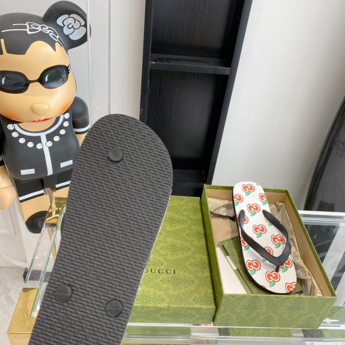 gucc slippers
