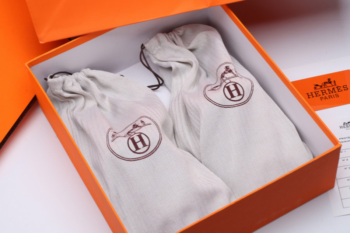 herm*s  slippers