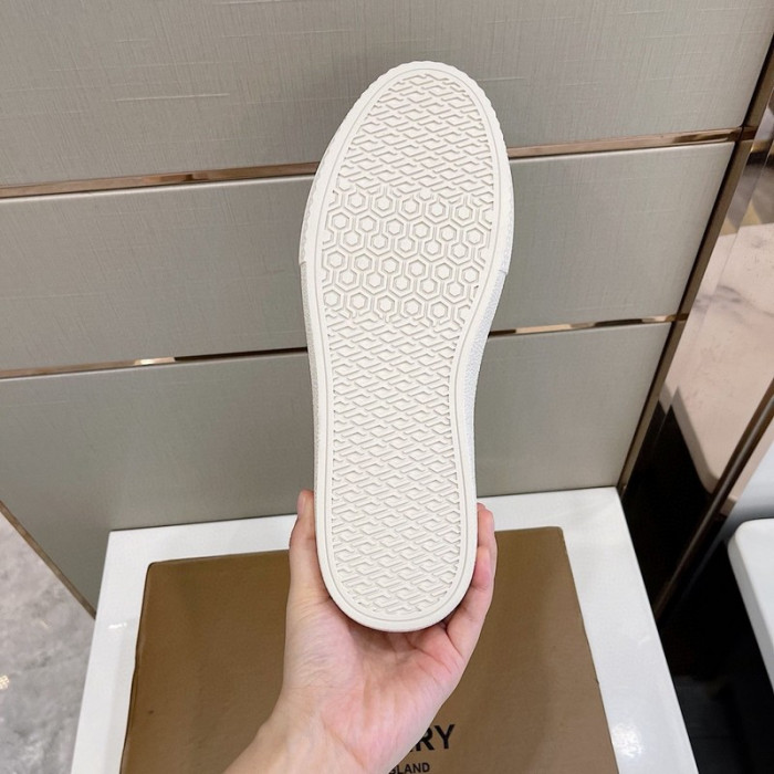 bur  sneaker