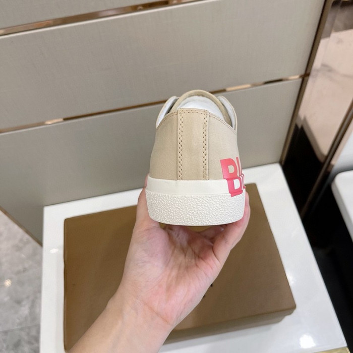 bur sneaker