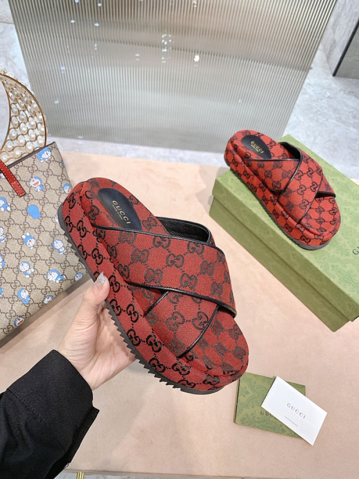 gucc slippers